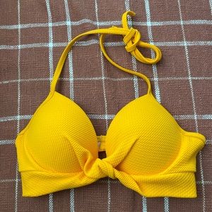 Shade&Shore Bikini Top - 34B - Light Lift, Twist Front, Textured